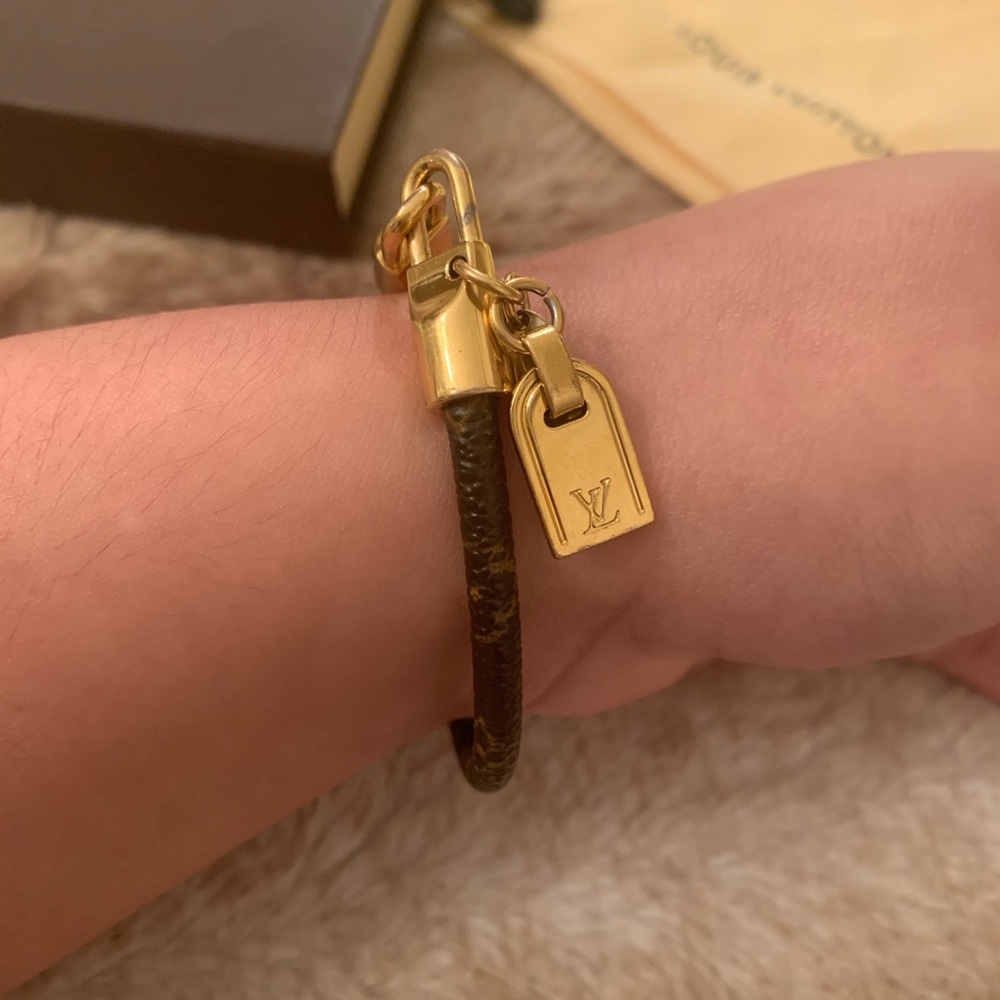 Authentic Louis Vuitton Luck It Bangle